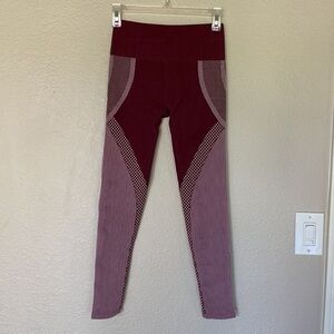 Fabletics small maroon leggings